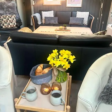 Nyaraló Family With Sauna And Hot Tub Oksbøl