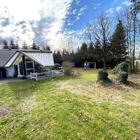 Nyaraló Family With Sauna And Hot Tub *