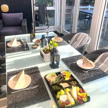 Nyaraló Family With Sauna And Hot Tub Oksbøl