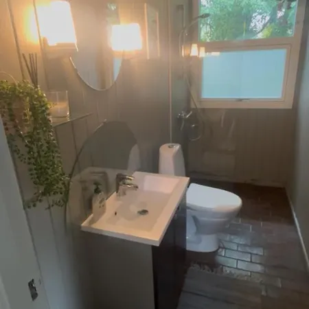 Nyaraló Family With Sauna And Hot Tub