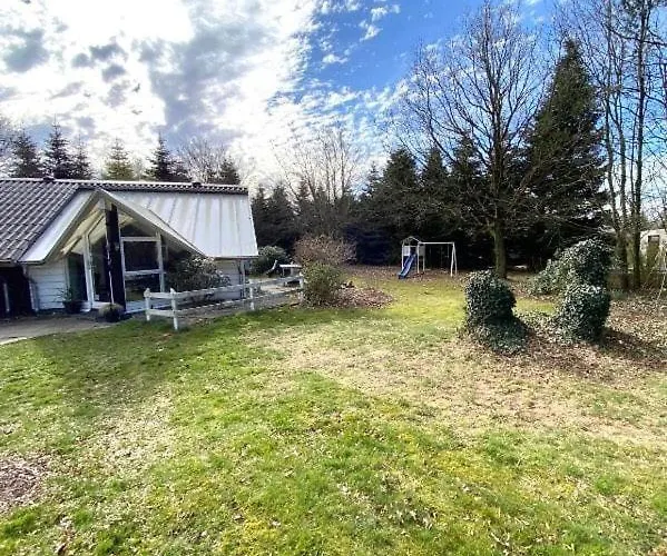 Сasa de vacaciones Family With Sauna And Hot Tub *